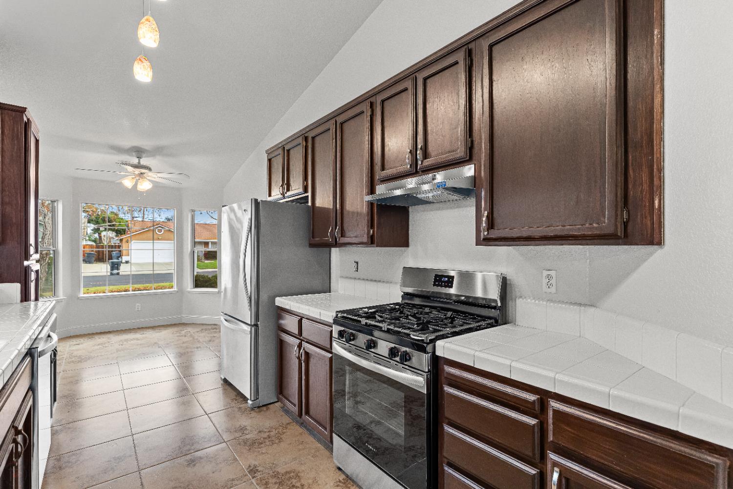 6025 Soares Place, Riverbank, CA 95367