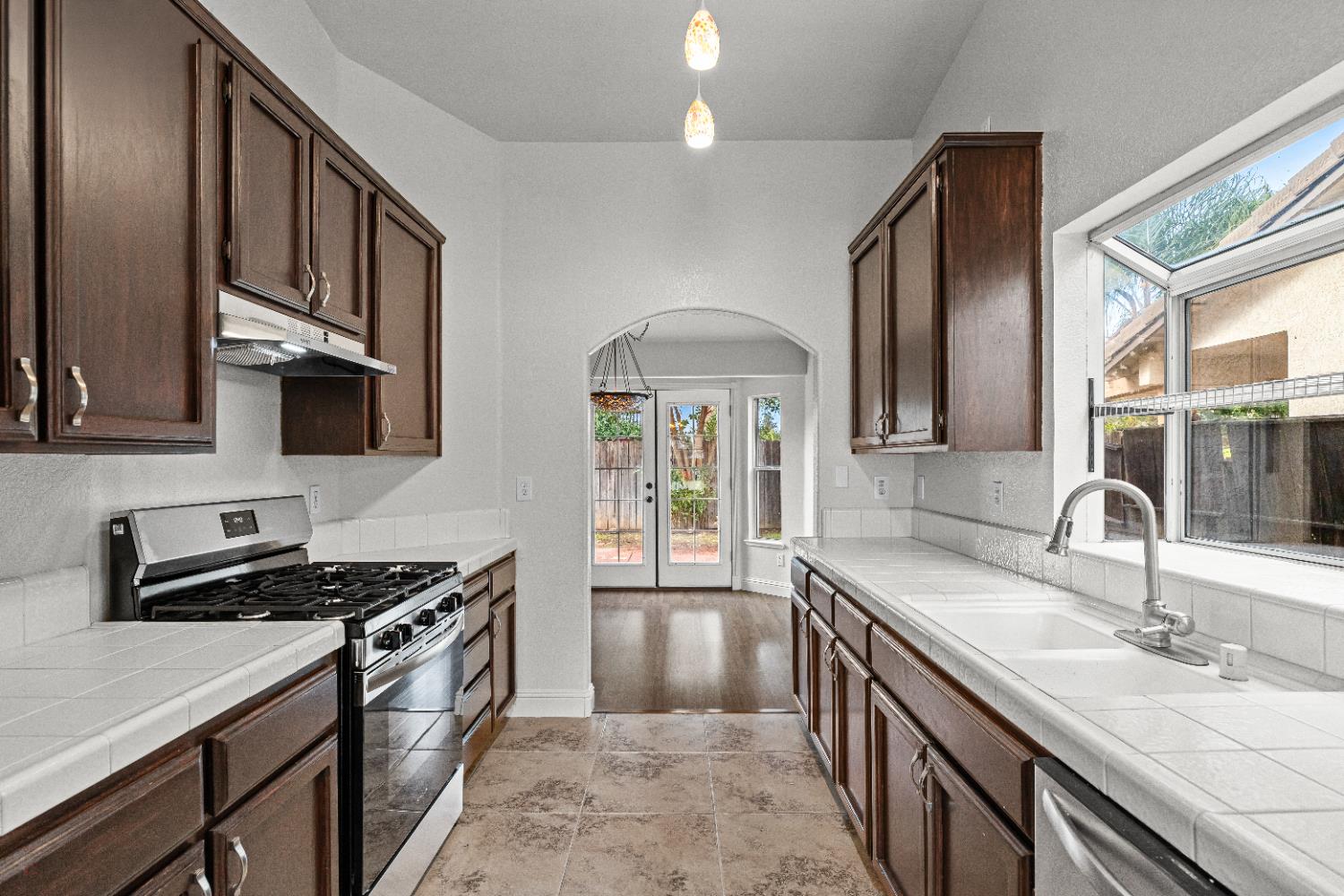 6025 Soares Place, Riverbank, CA 95367