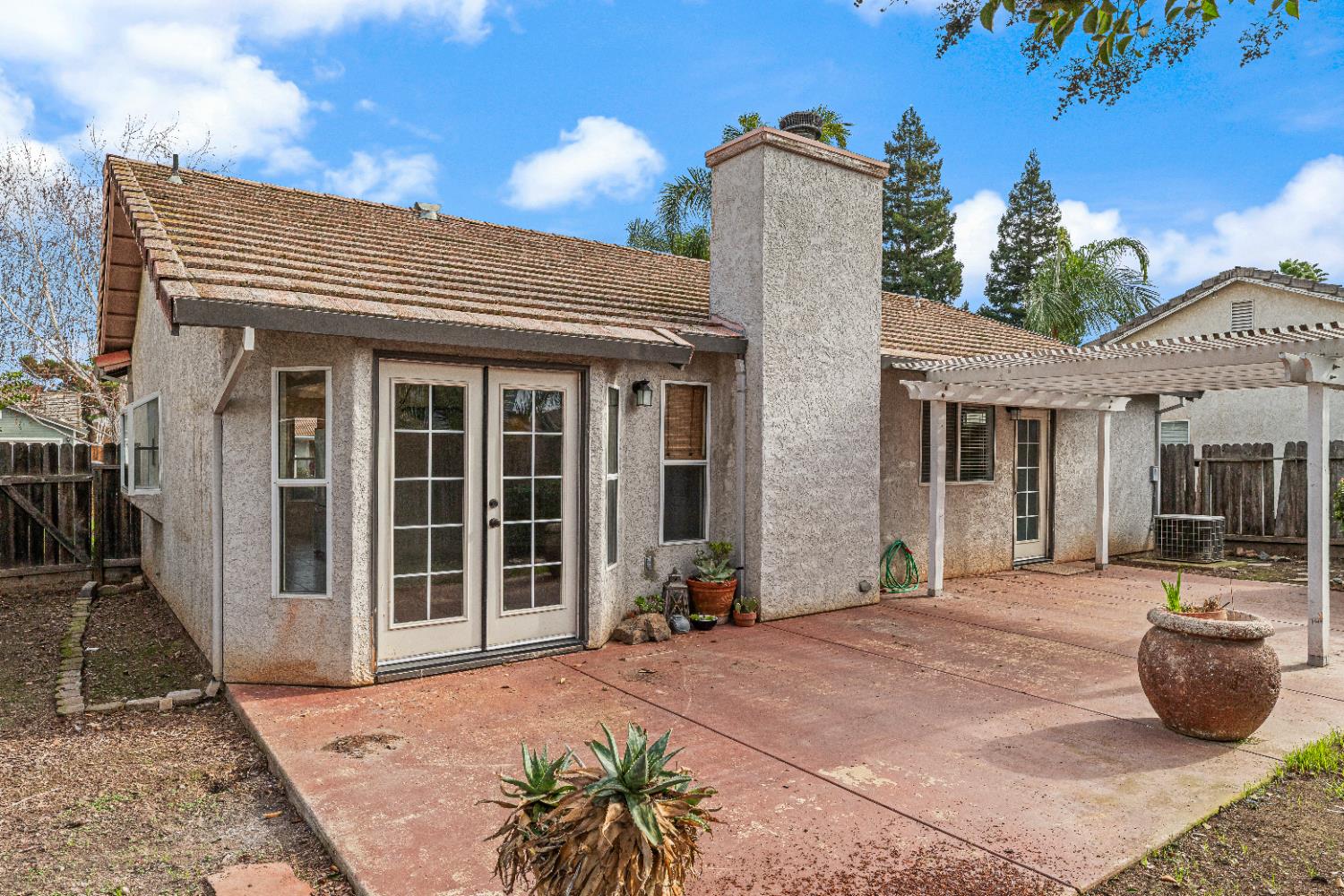 6025 Soares Place, Riverbank, CA 95367