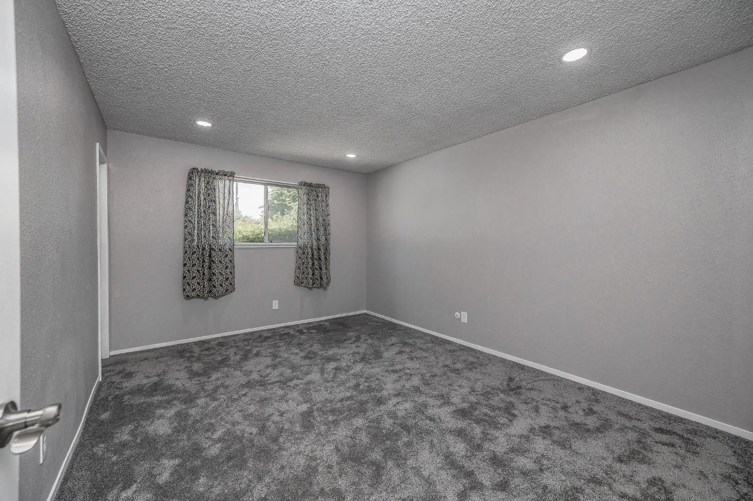 3221 Cheyenne Dr, Merced, CA 95348