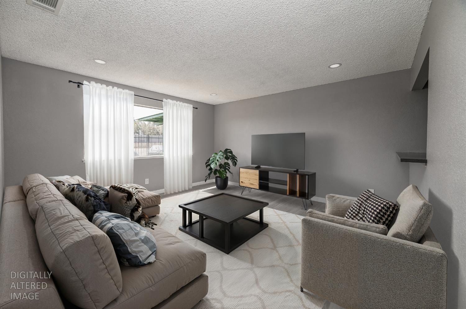 3221 Cheyenne Dr, Merced, CA 95348