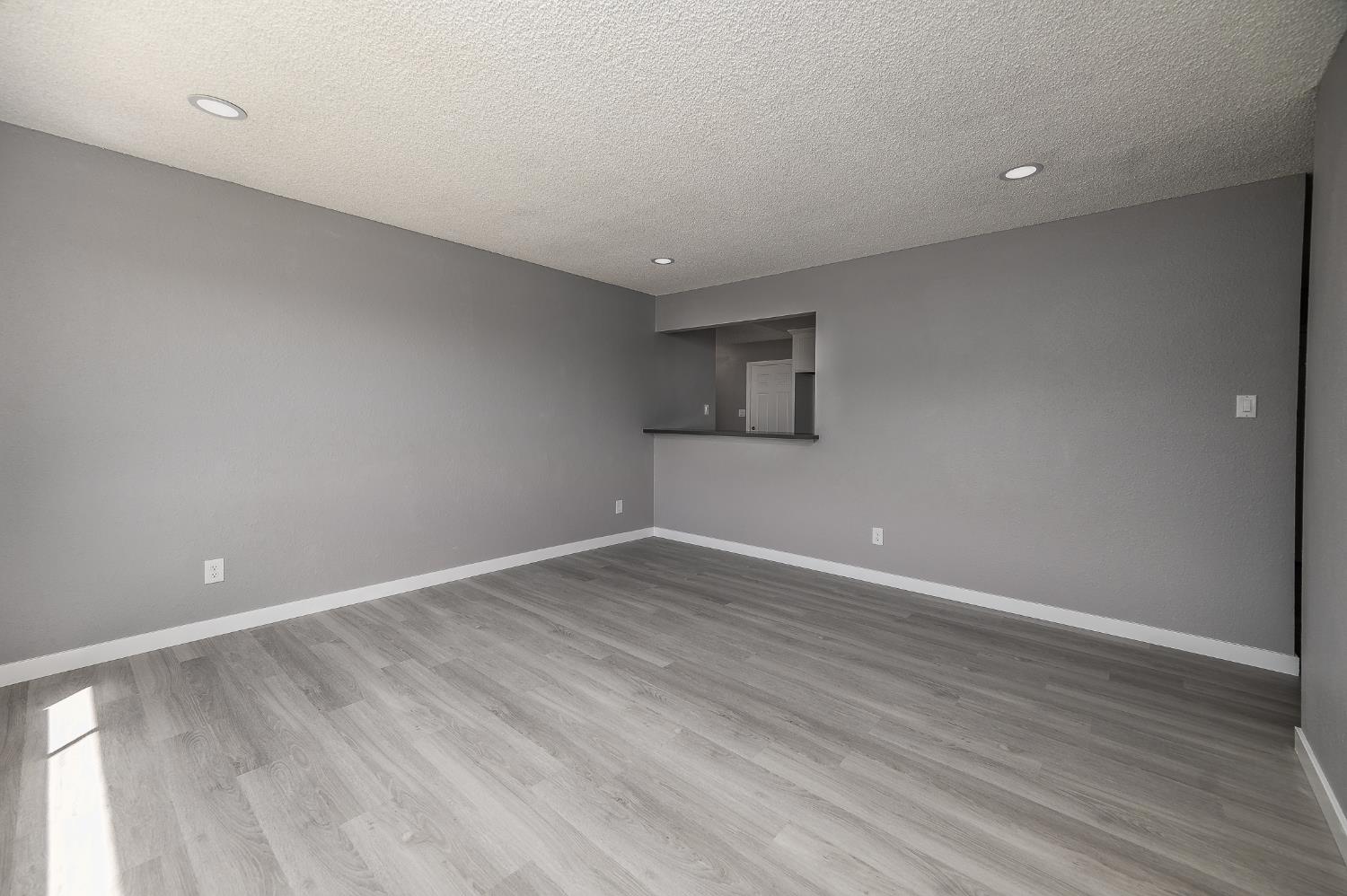 3221 Cheyenne Dr, Merced, CA 95348