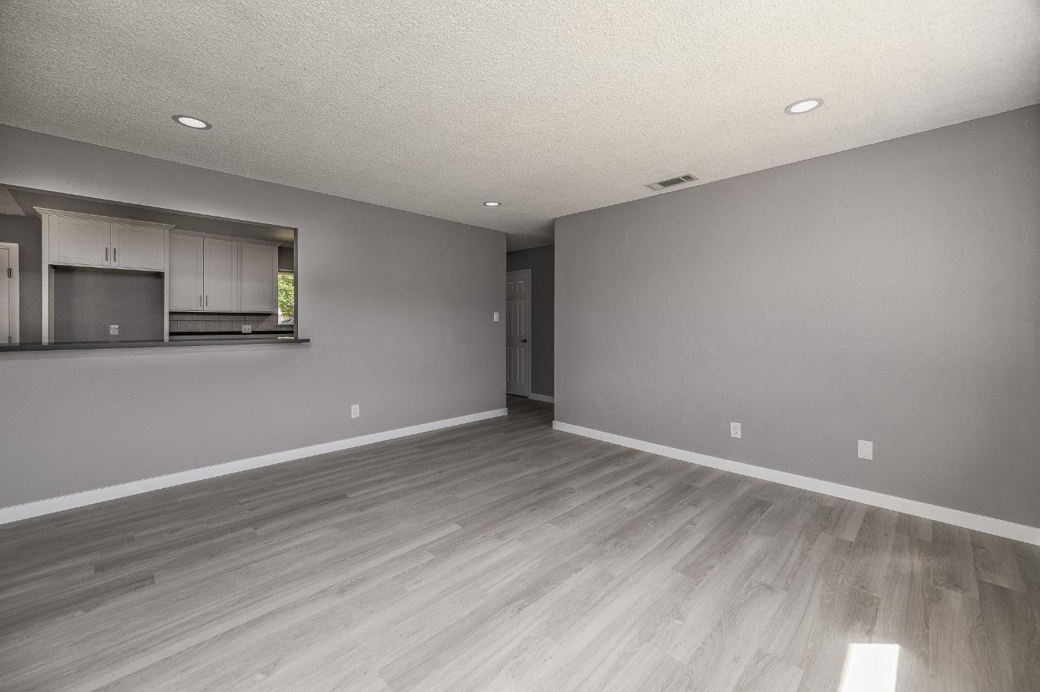 3221 Cheyenne Dr, Merced, CA 95348