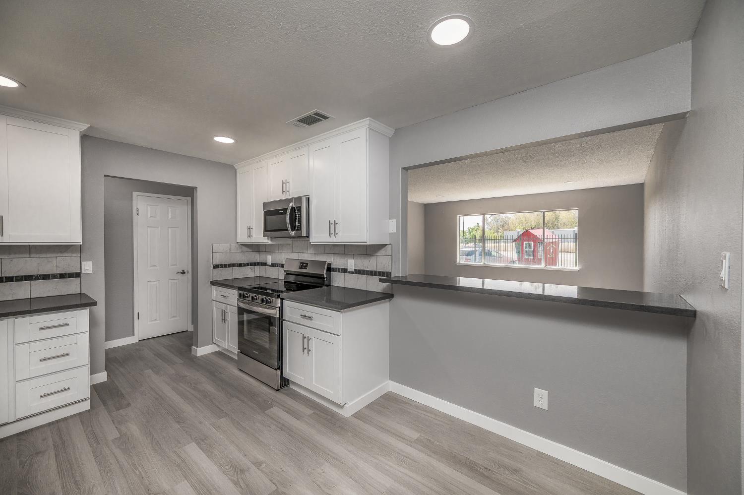 3221 Cheyenne Dr, Merced, CA 95348