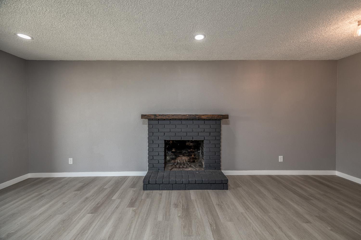 3221 Cheyenne Dr, Merced, CA 95348