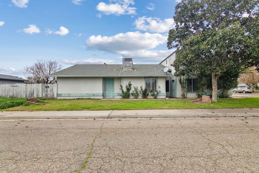 13246 Welch St, Waterford, CA 95386