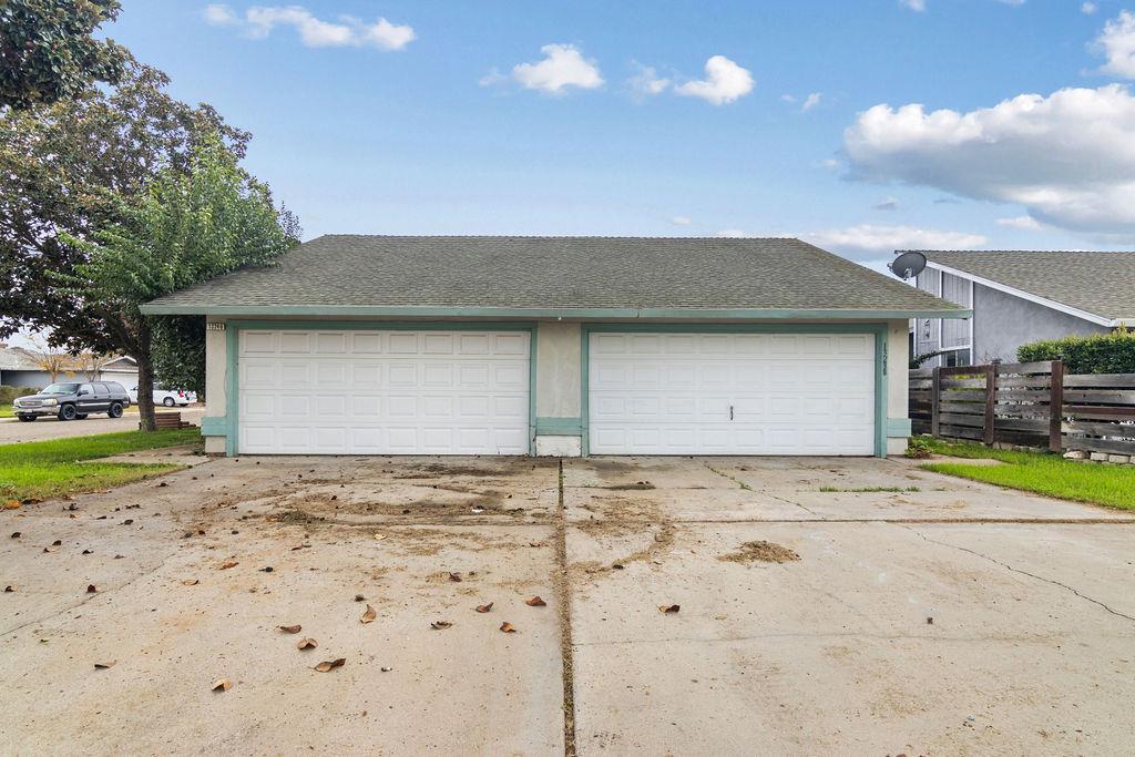 13246 Welch St, Waterford, CA 95386