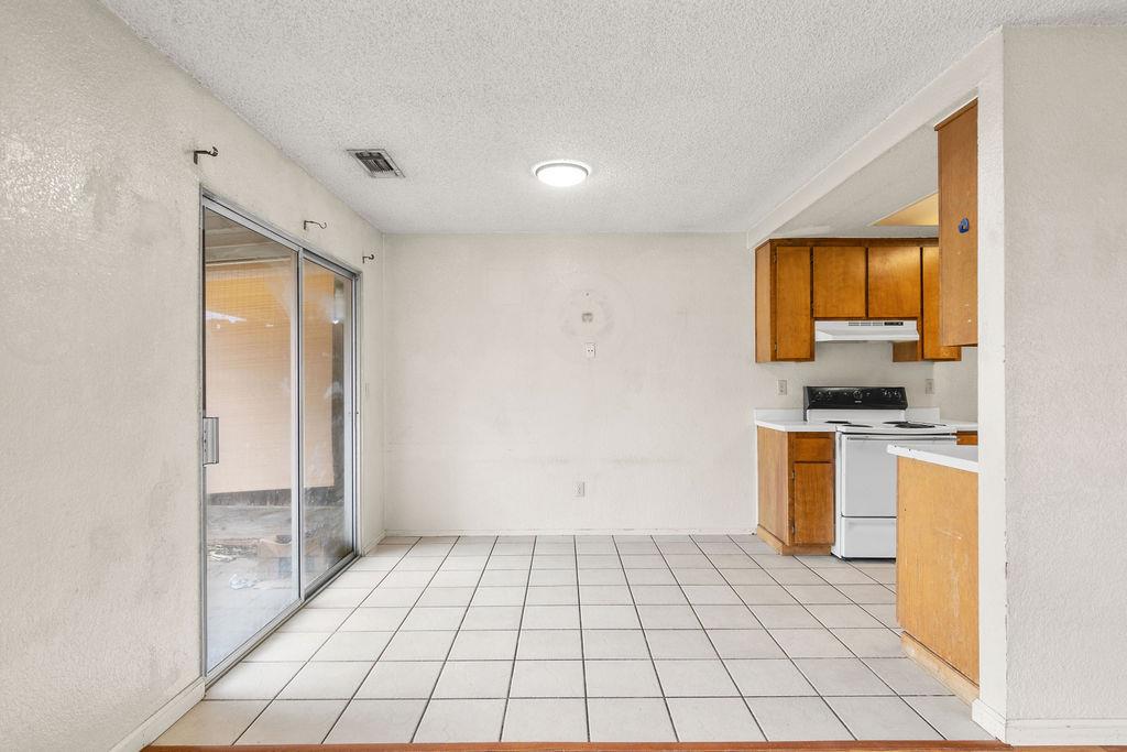 13246 Welch St, Waterford, CA 95386