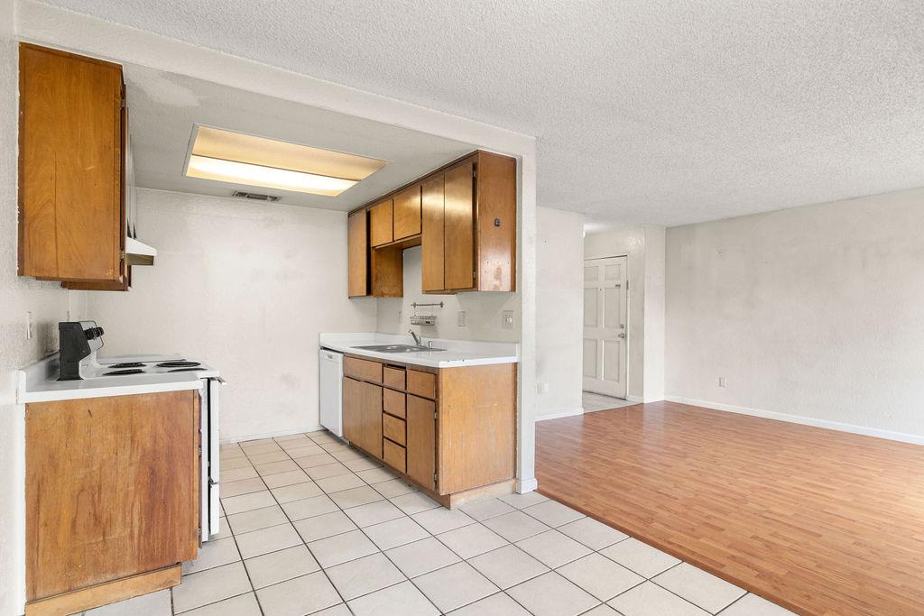 13246 Welch St, Waterford, CA 95386