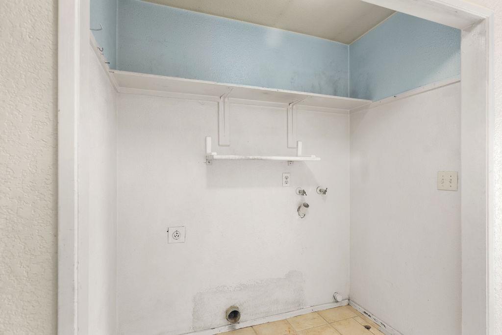 13246 Welch St, Waterford, CA 95386