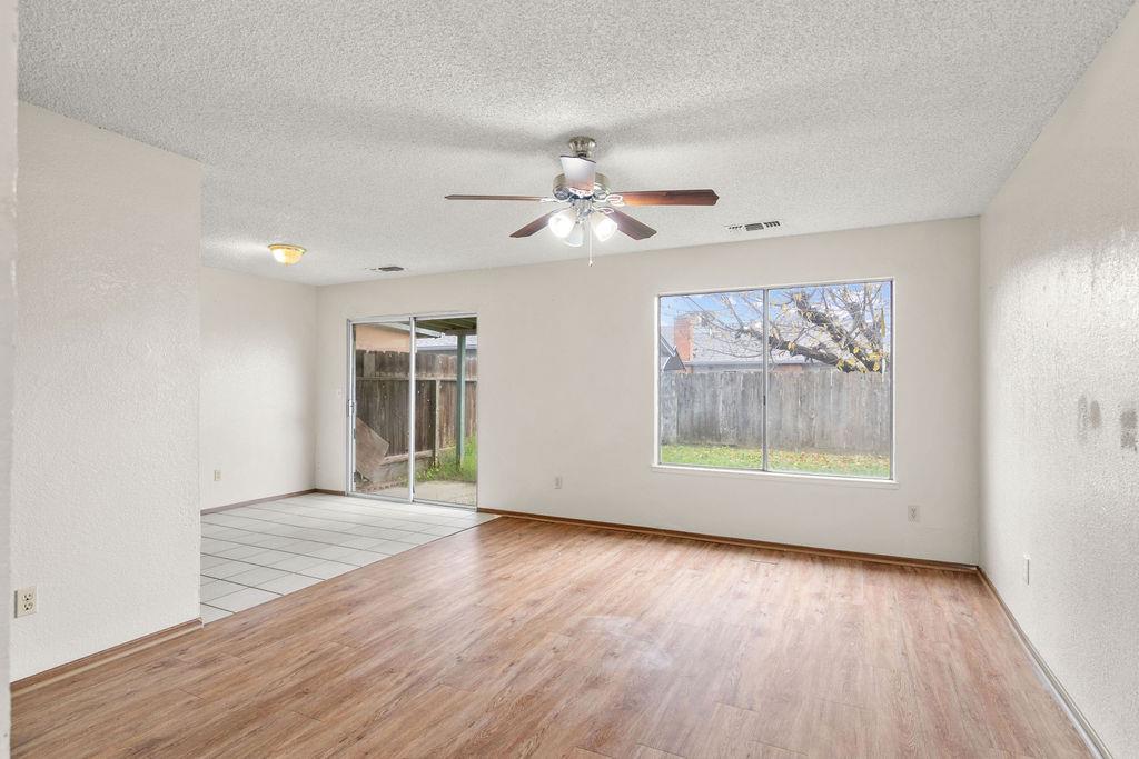 13246 Welch St, Waterford, CA 95386