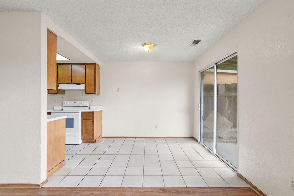 13246 Welch St, Waterford, CA 95386