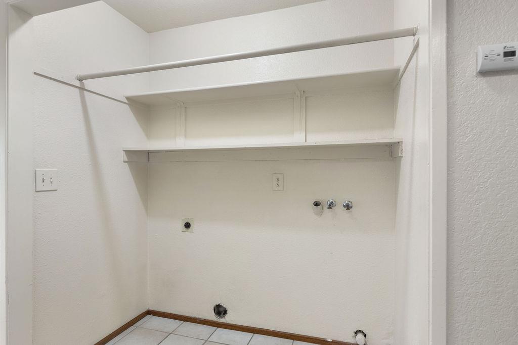 13246 Welch St, Waterford, CA 95386