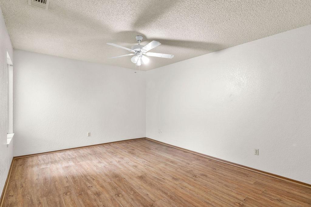 13246 Welch St, Waterford, CA 95386