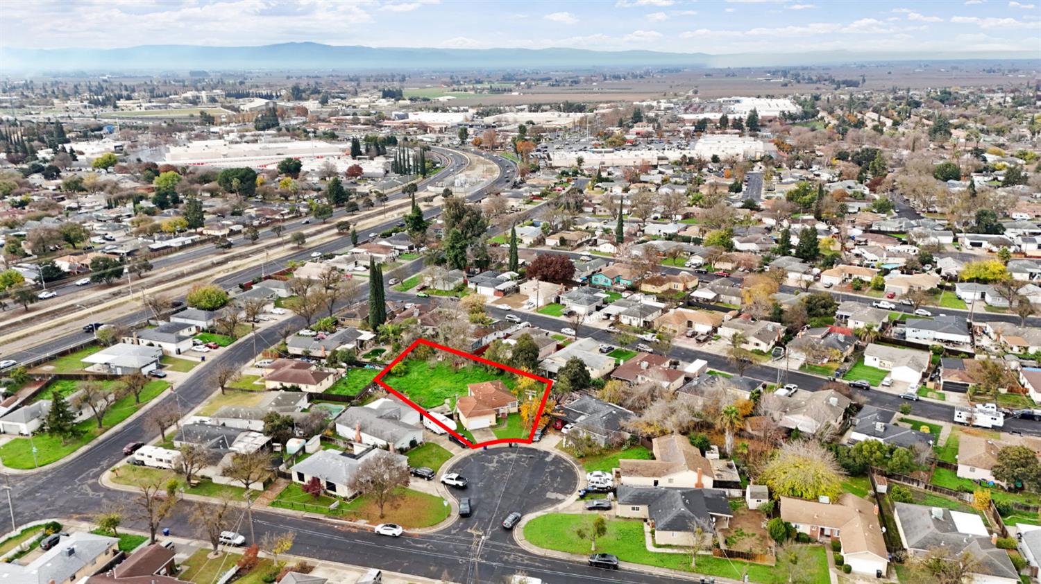 1915 Tracy Ct, Modesto, CA 95350