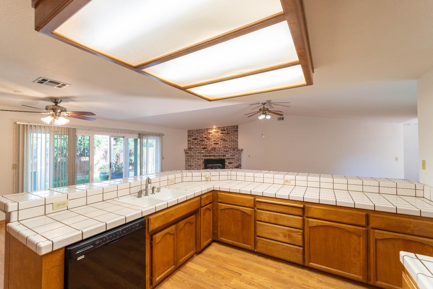 1635 Crom St, Manteca, CA 95337