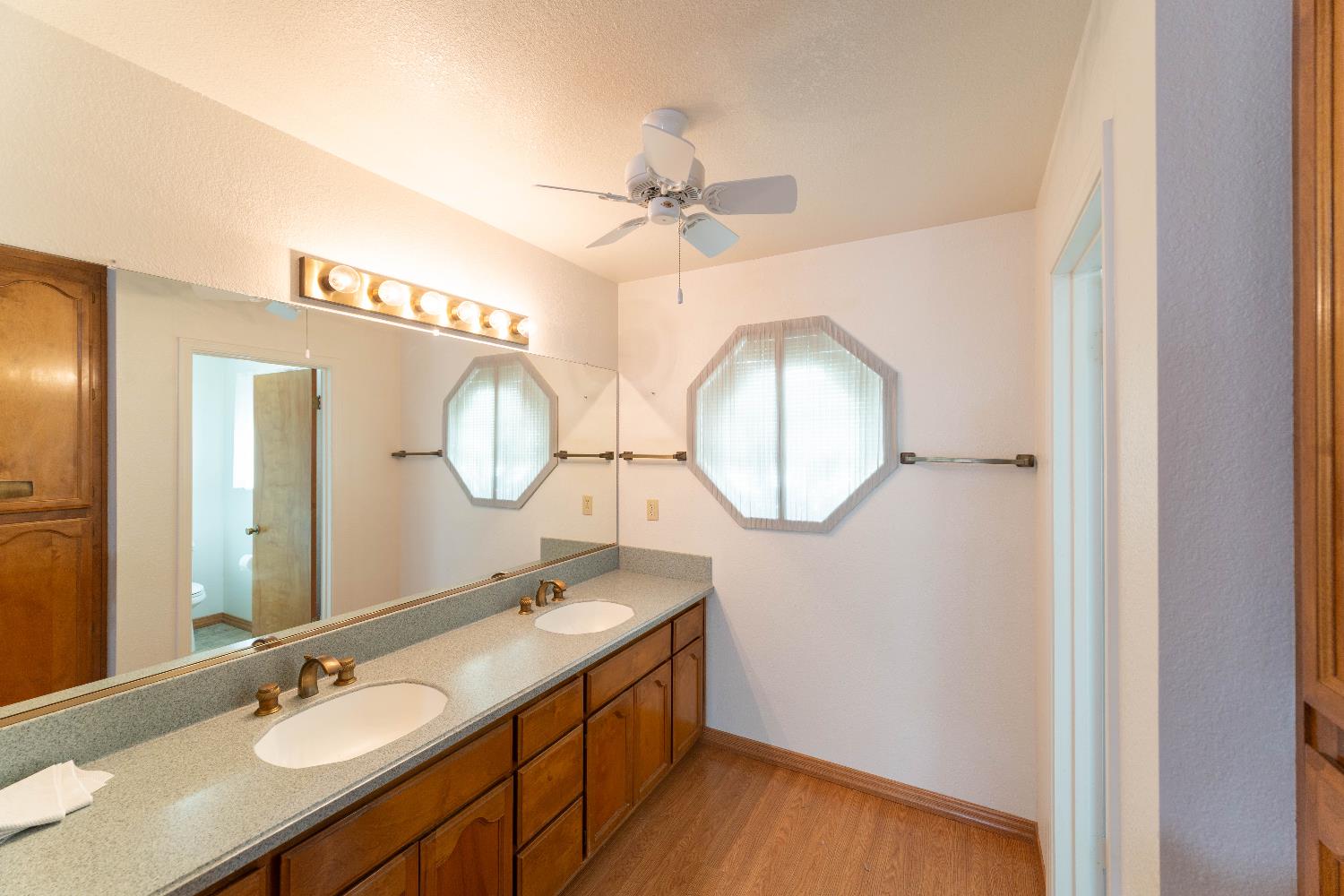 1635 Crom St, Manteca, CA 95337