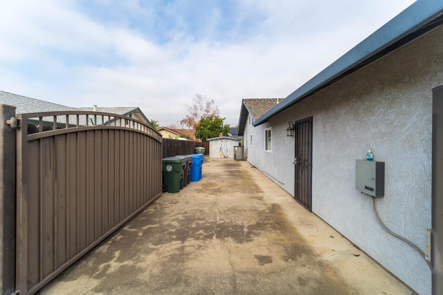 1635 Crom St, Manteca, CA 95337