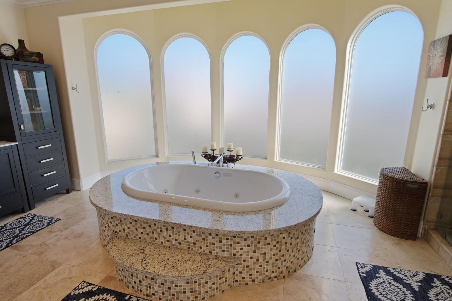 3205 Hillglen Ave, Modesto, CA 95355