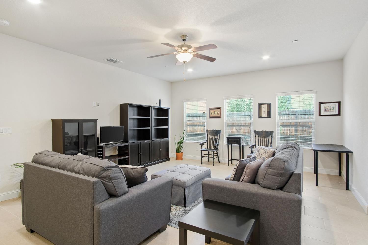 3790 Bonifacio Way, Merced, CA 95340