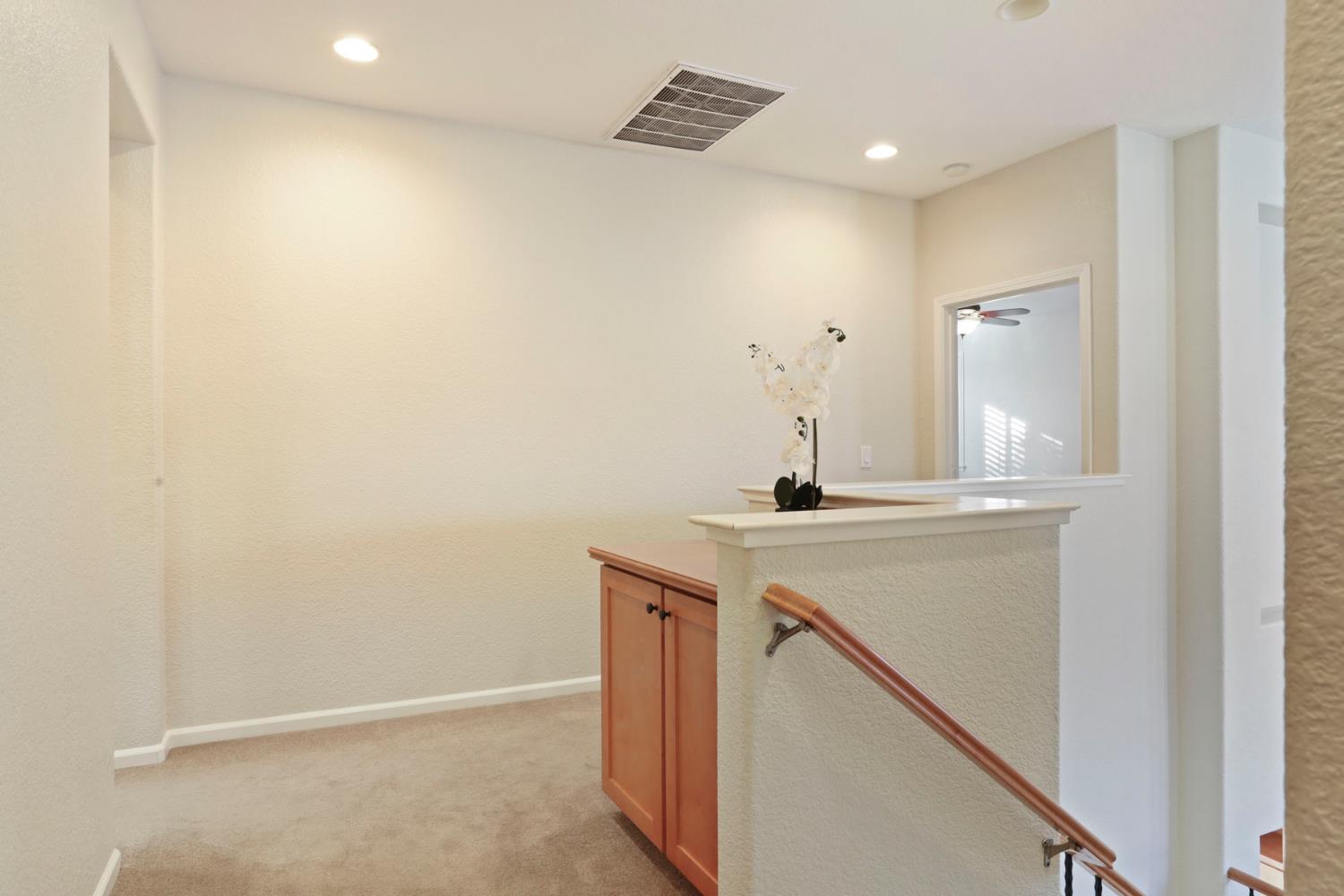 2805 Amir Dr, Modesto, CA 95355