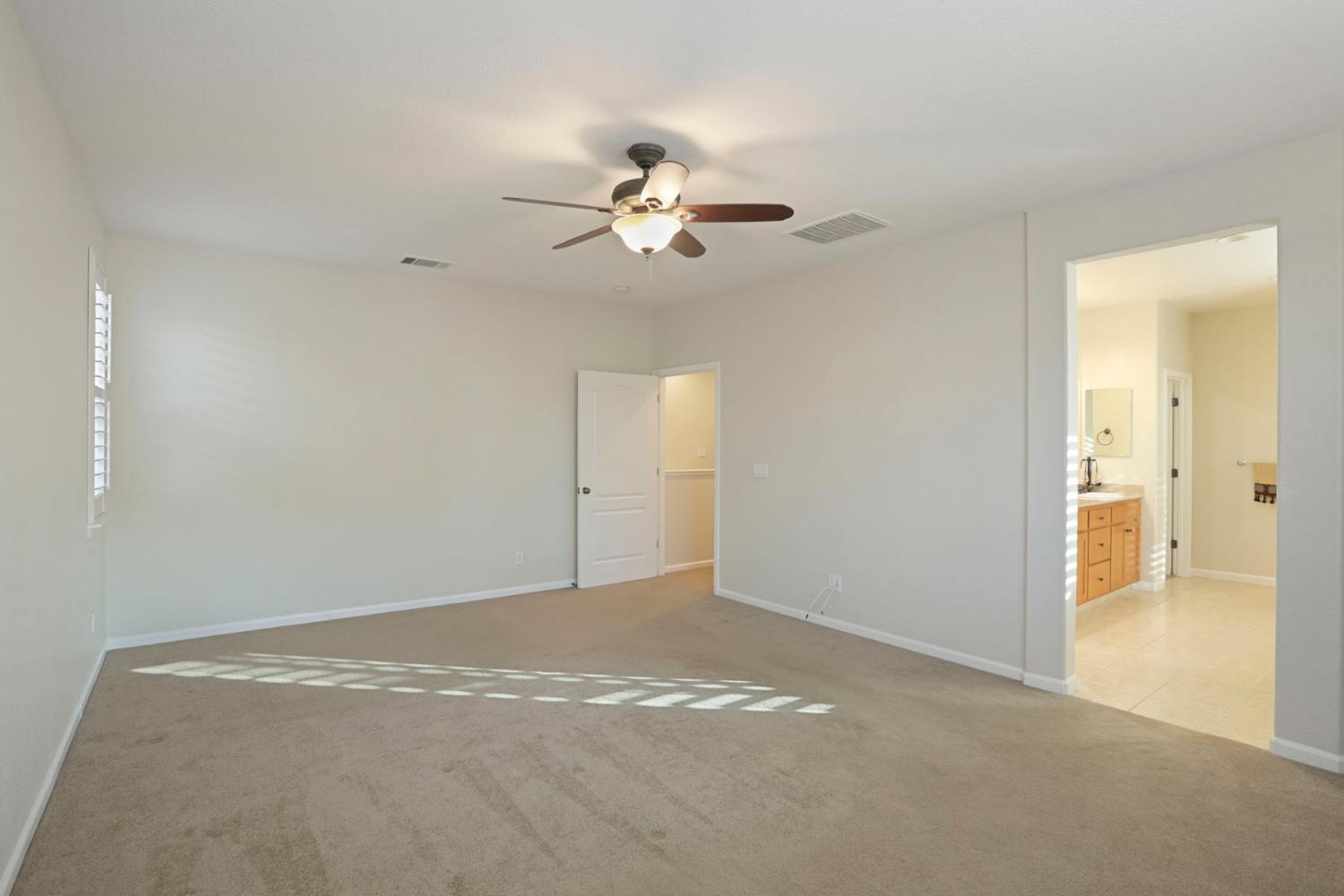 2805 Amir Dr, Modesto, CA 95355