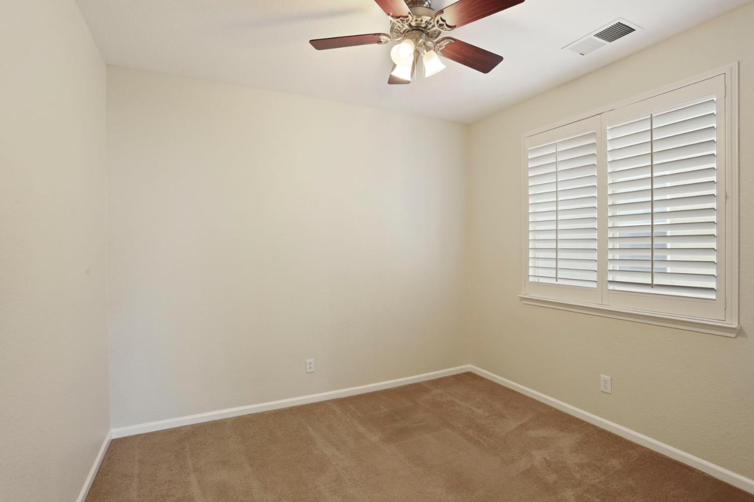 2805 Amir Dr, Modesto, CA 95355