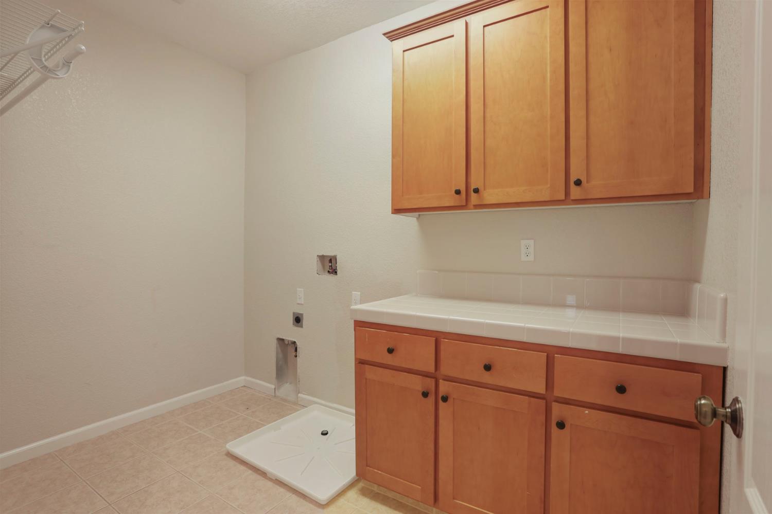 2805 Amir Dr, Modesto, CA 95355