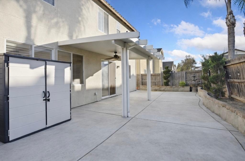 2805 Amir Dr, Modesto, CA 95355