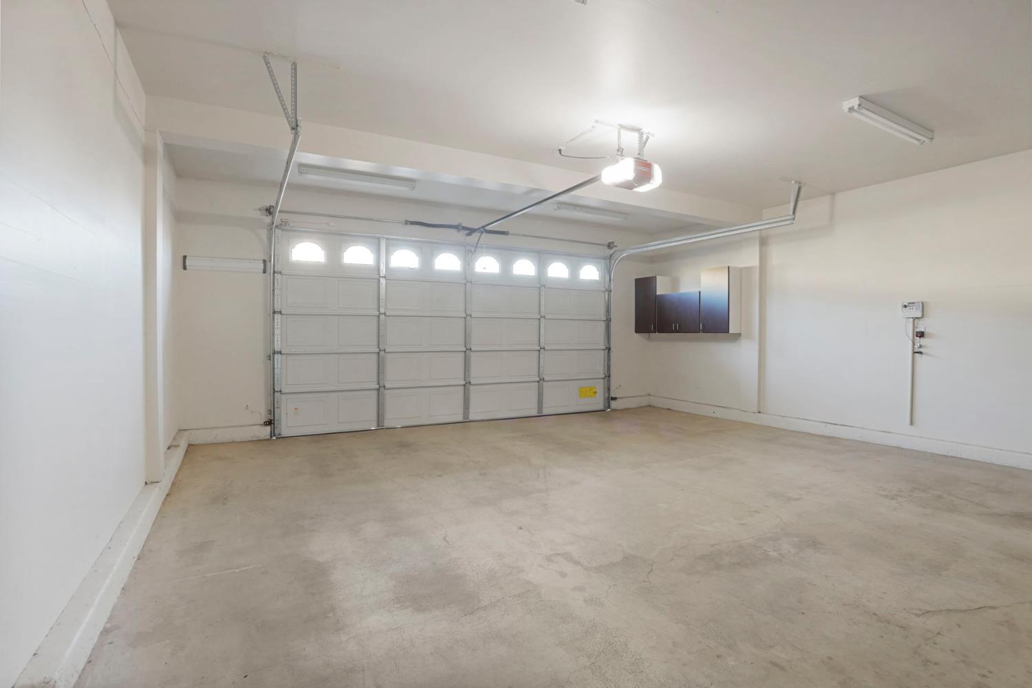 2805 Amir Dr, Modesto, CA 95355