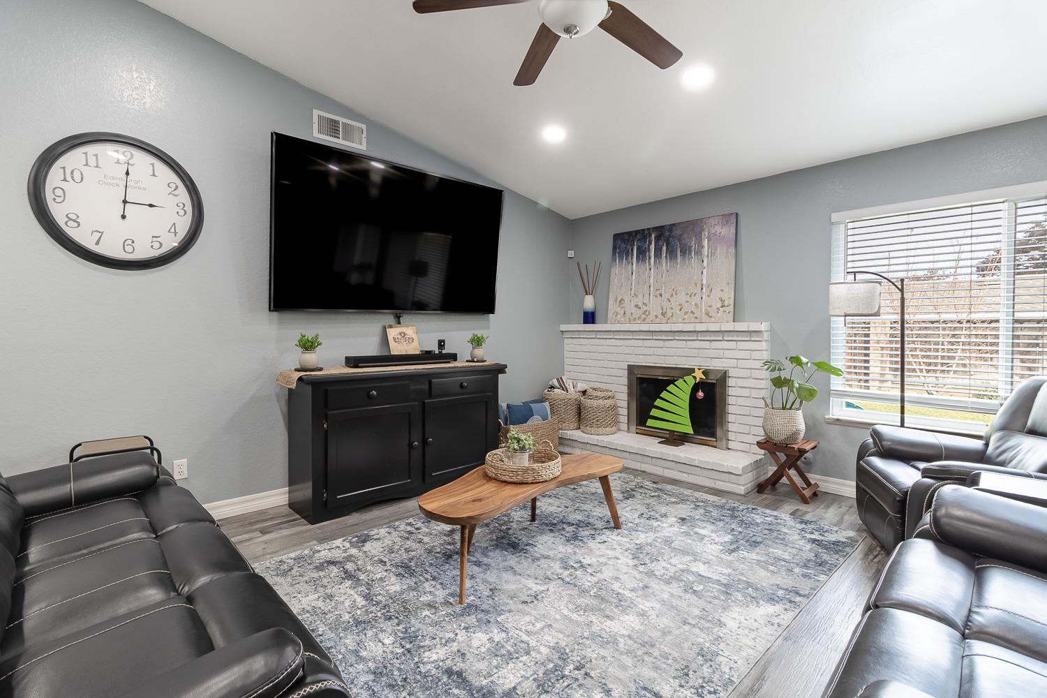 1704 Woolston Way, Modesto, CA 95355