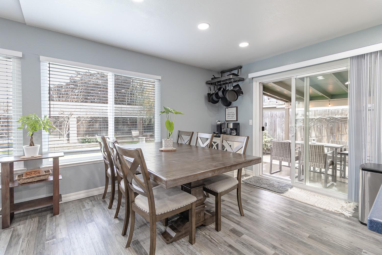 1704 Woolston Way, Modesto, CA 95355