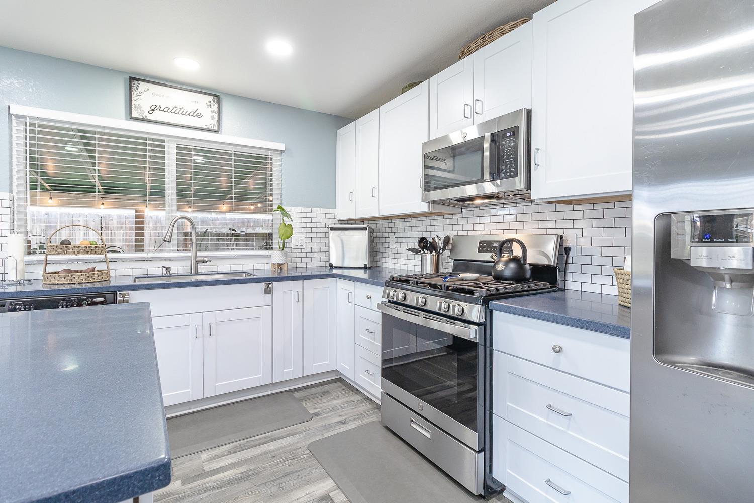 1704 Woolston Way, Modesto, CA 95355