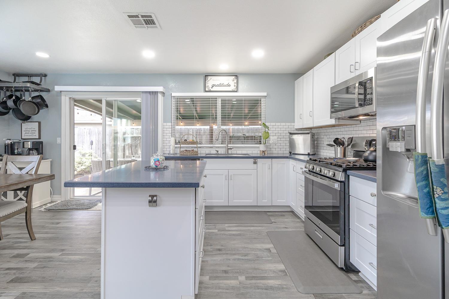 1704 Woolston Way, Modesto, CA 95355