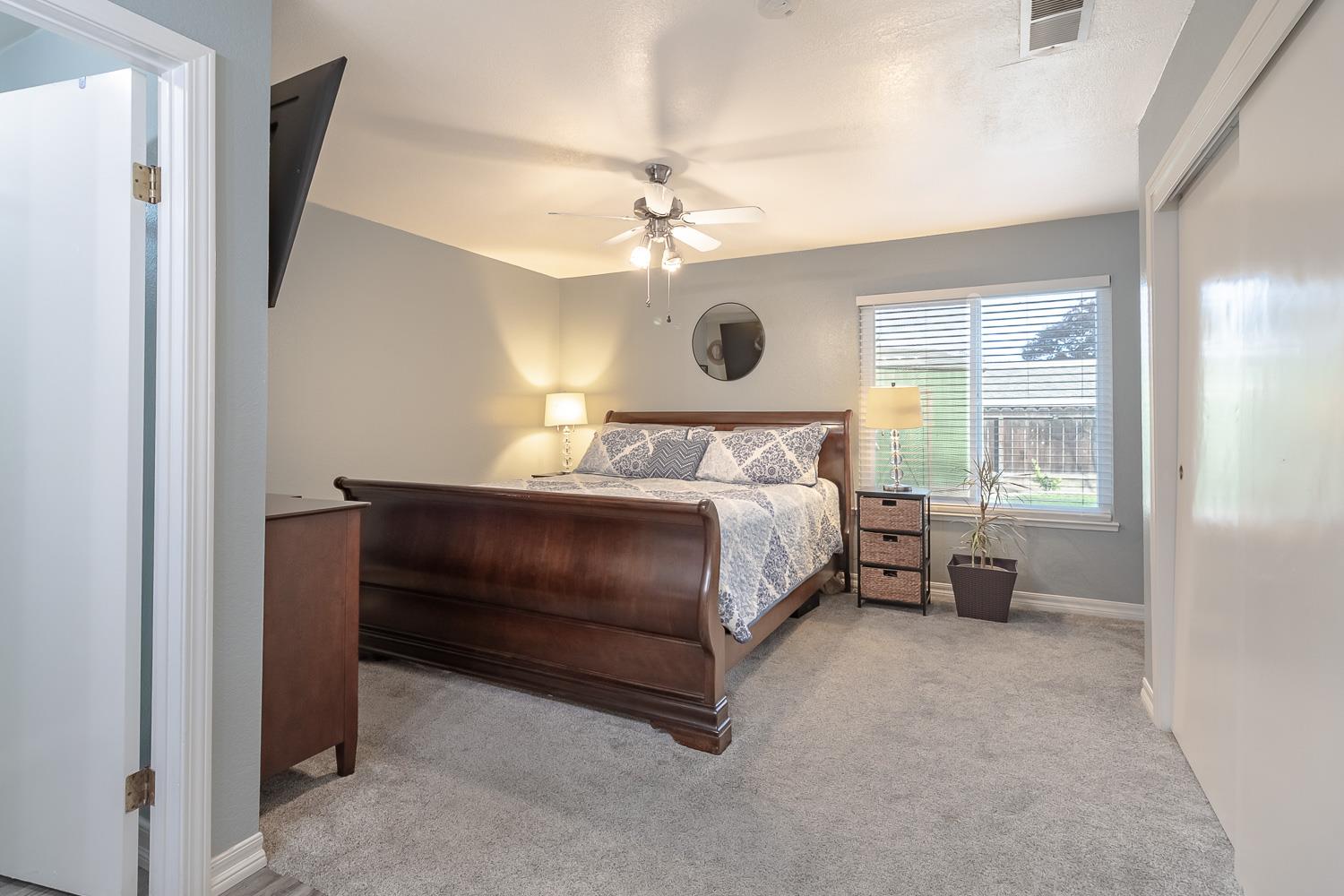 1704 Woolston Way, Modesto, CA 95355