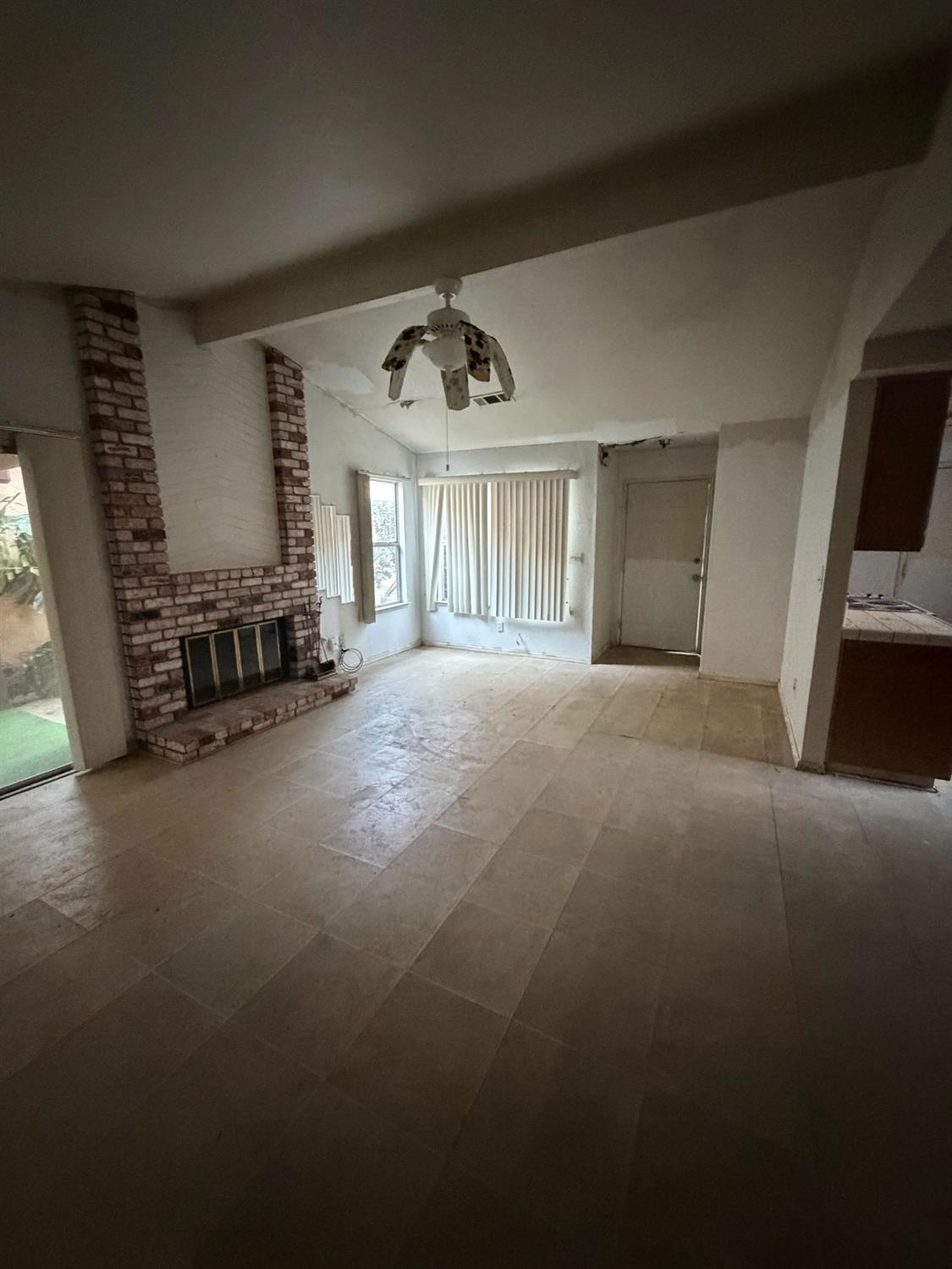 536 Capistrano Dr, Modesto, CA 95354