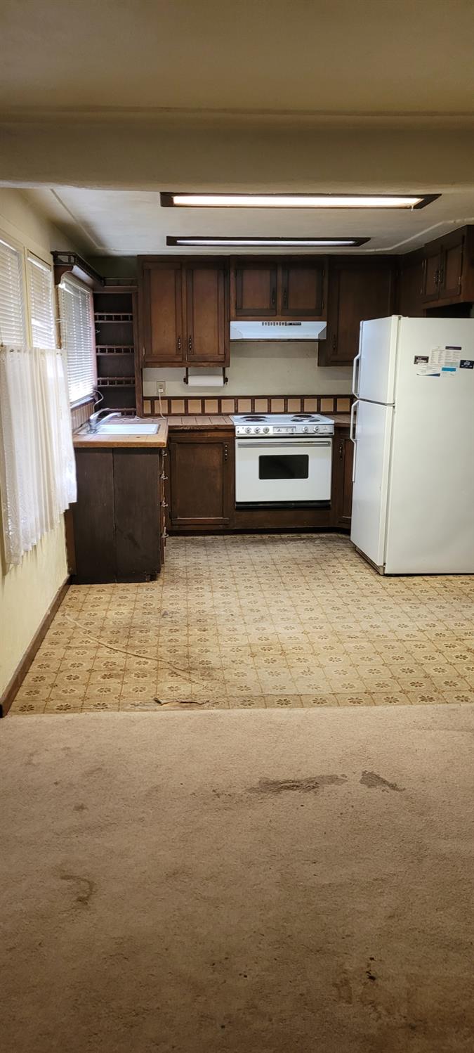 1512 Glenwood Dr, Modesto, CA 95350