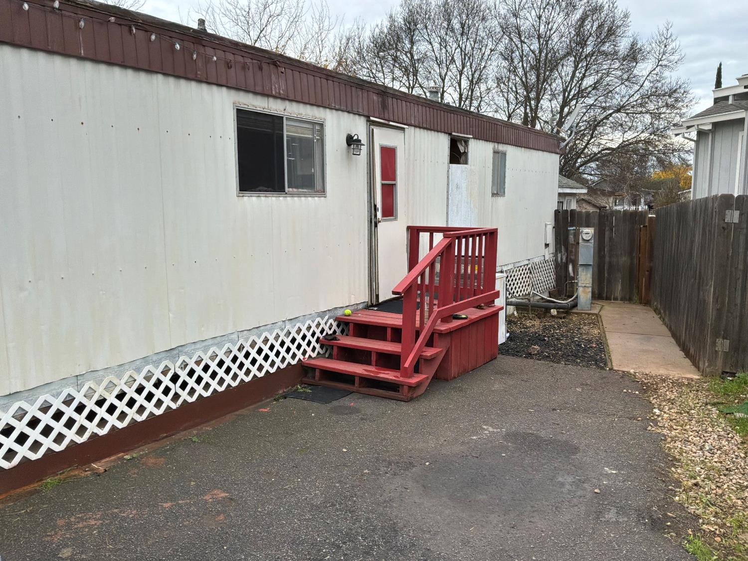 993 Iroquois Cir, Copperopolis, CA 95228