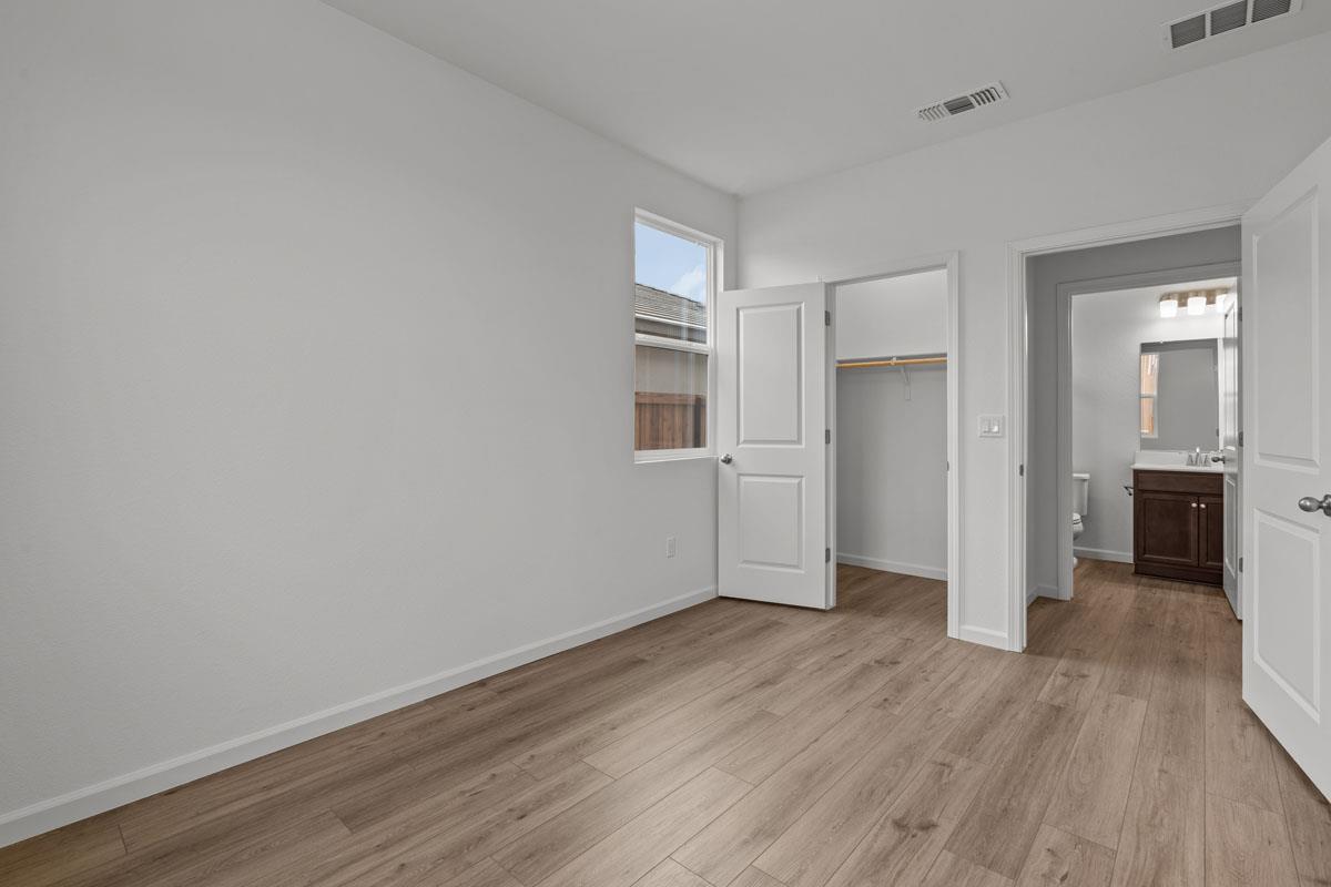 2466 Cortese St, Manteca, CA 95337