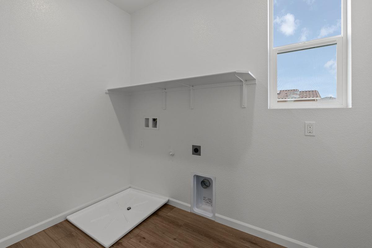 2466 Cortese St, Manteca, CA 95337