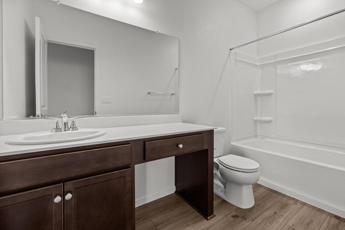 2466 Cortese St, Manteca, CA 95337