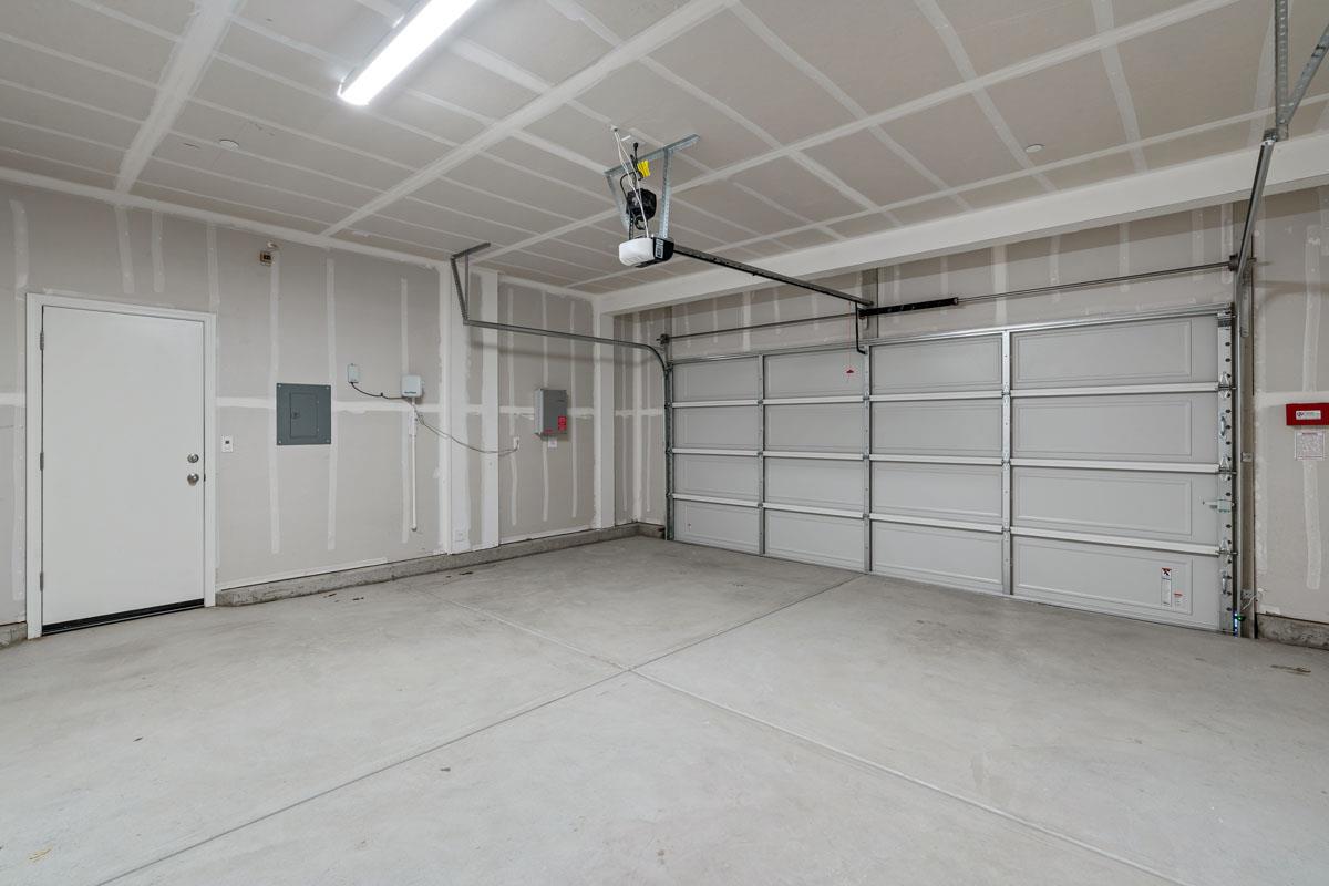 2466 Cortese St, Manteca, CA 95337