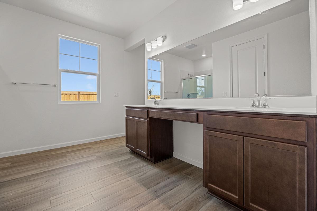 496 Gavi Ln, Manteca, CA 95337