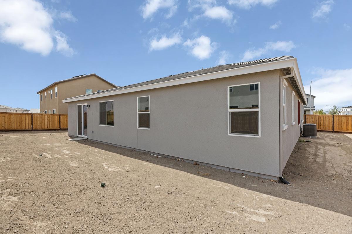 496 Gavi Ln, Manteca, CA 95337