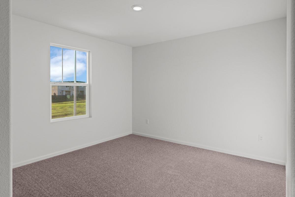 820 Summerhouse Dr, Patterson, CA 95363