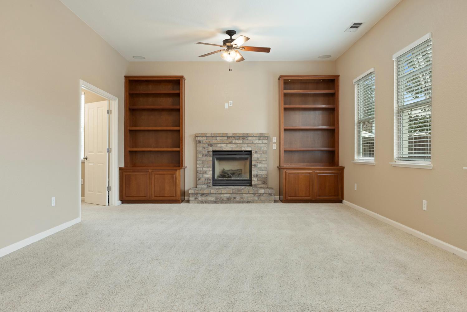 1823 Piedmont Dr, Manteca, CA 95336