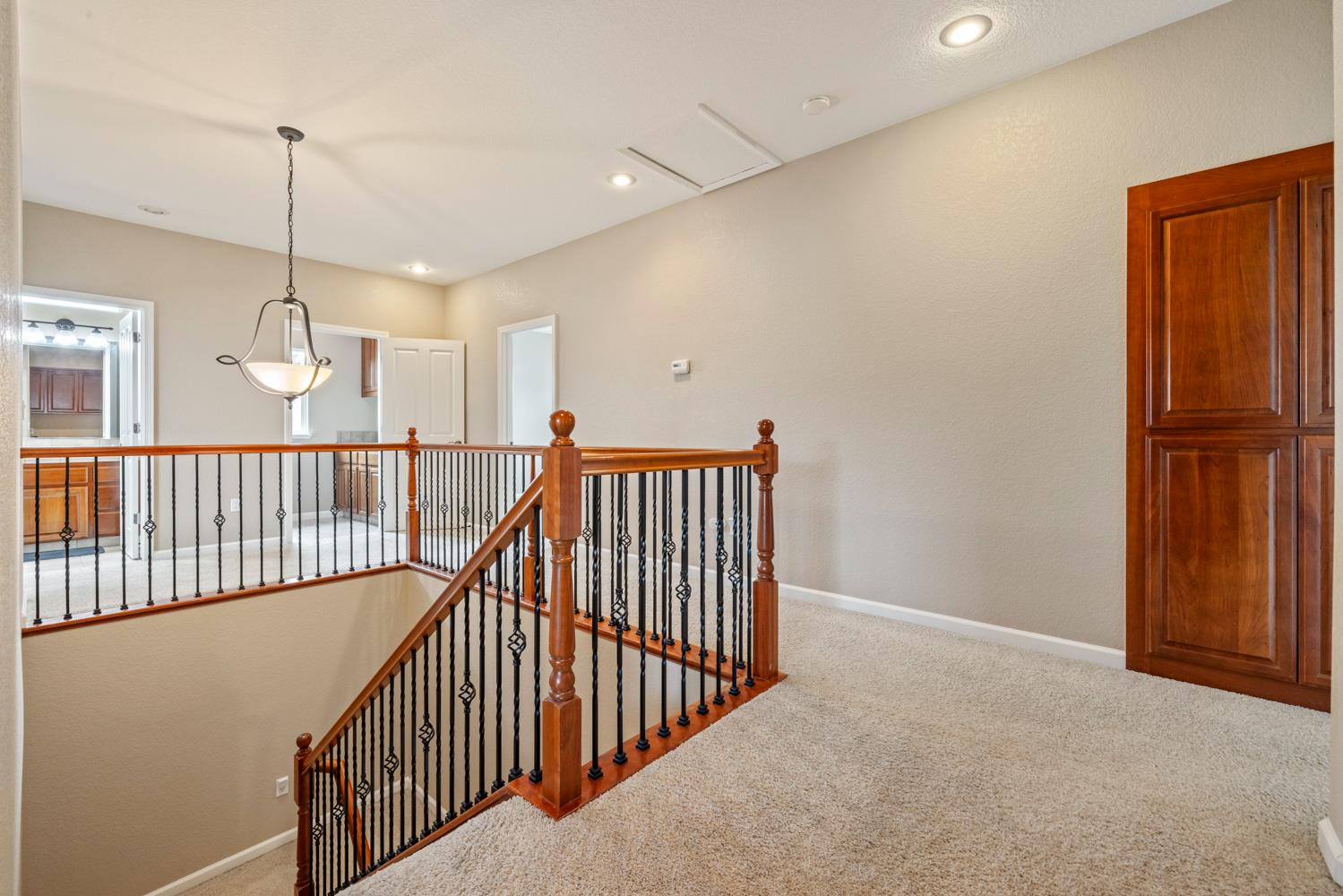 1823 Piedmont Dr, Manteca, CA 95336