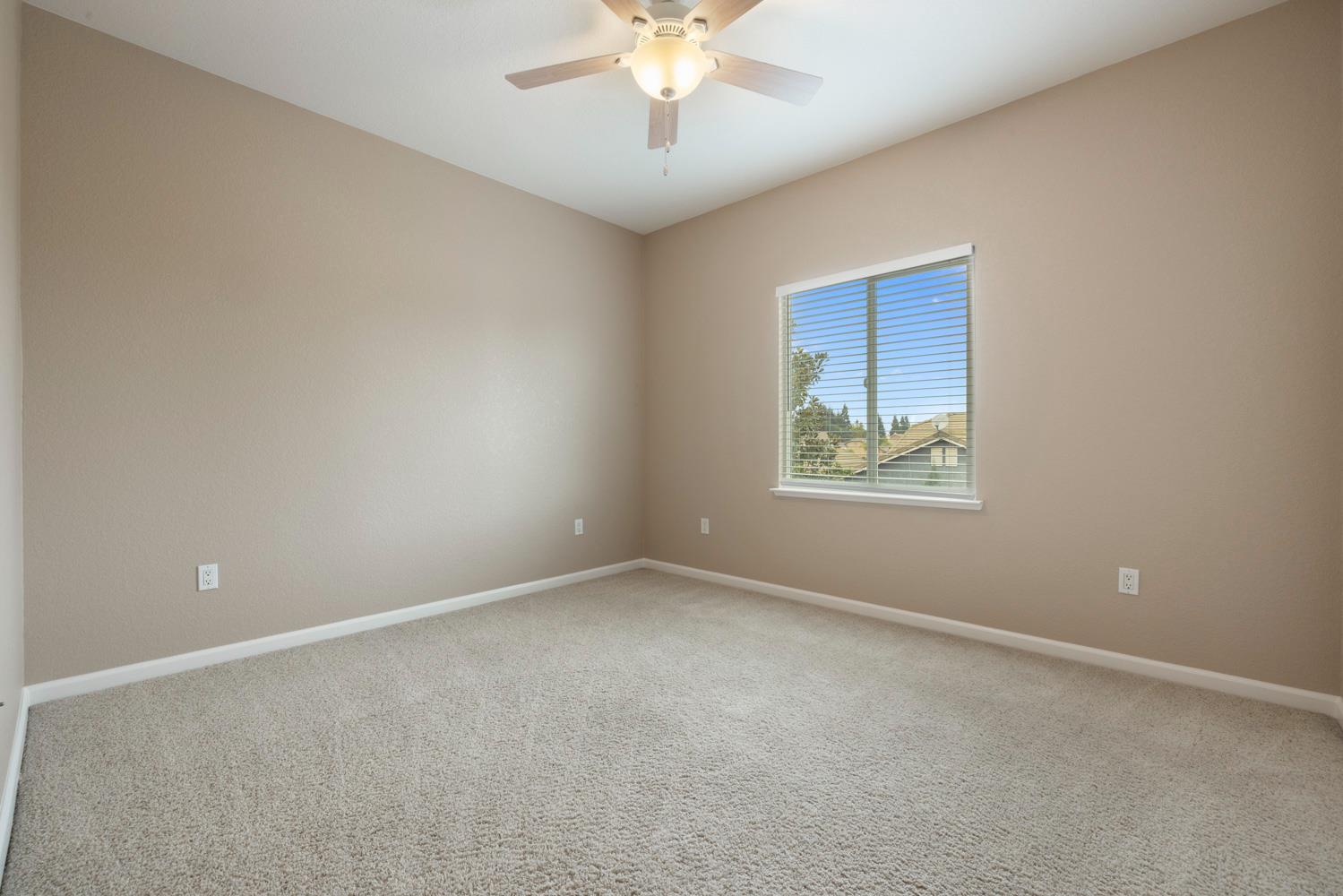 1823 Piedmont Dr, Manteca, CA 95336