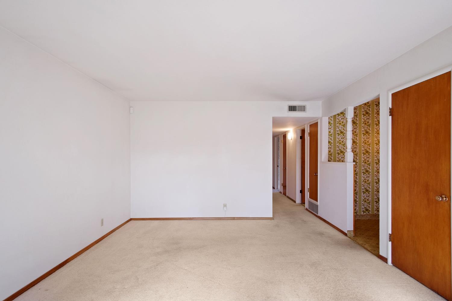 221 Bruce Ct, Modesto, CA 95350