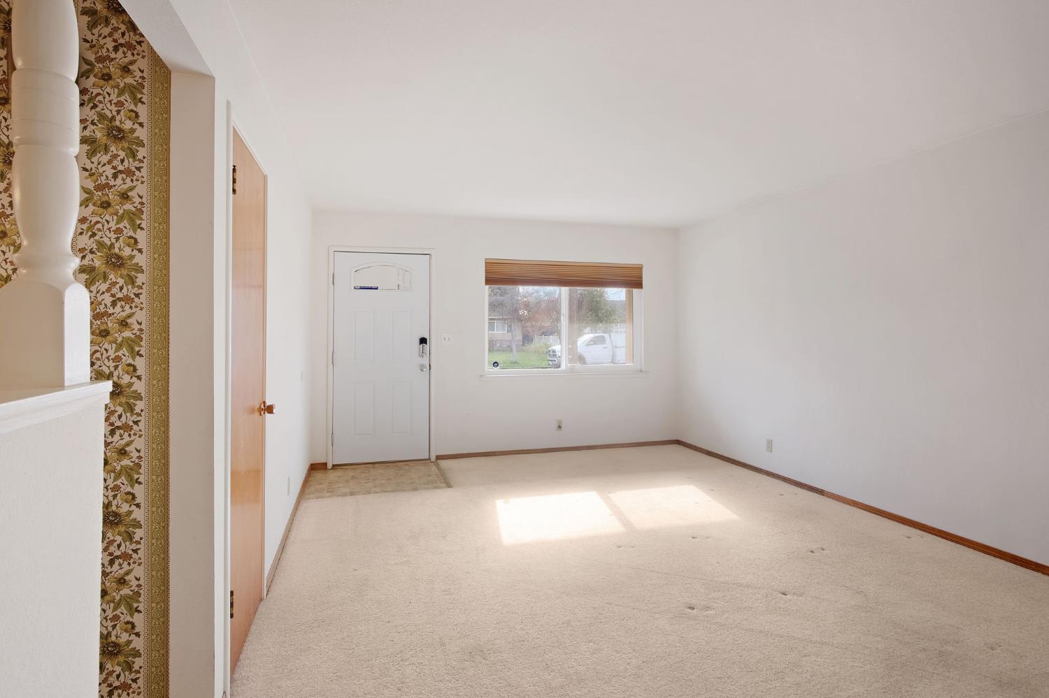 221 Bruce Ct, Modesto, CA 95350